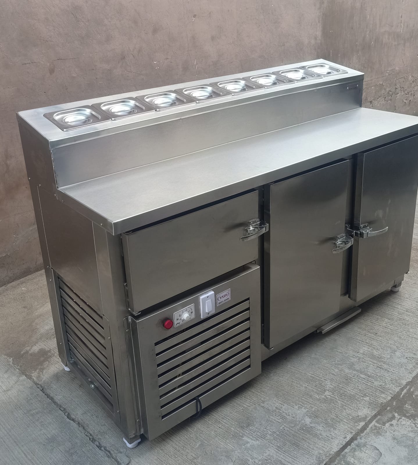 Makeline / Preparation Counter