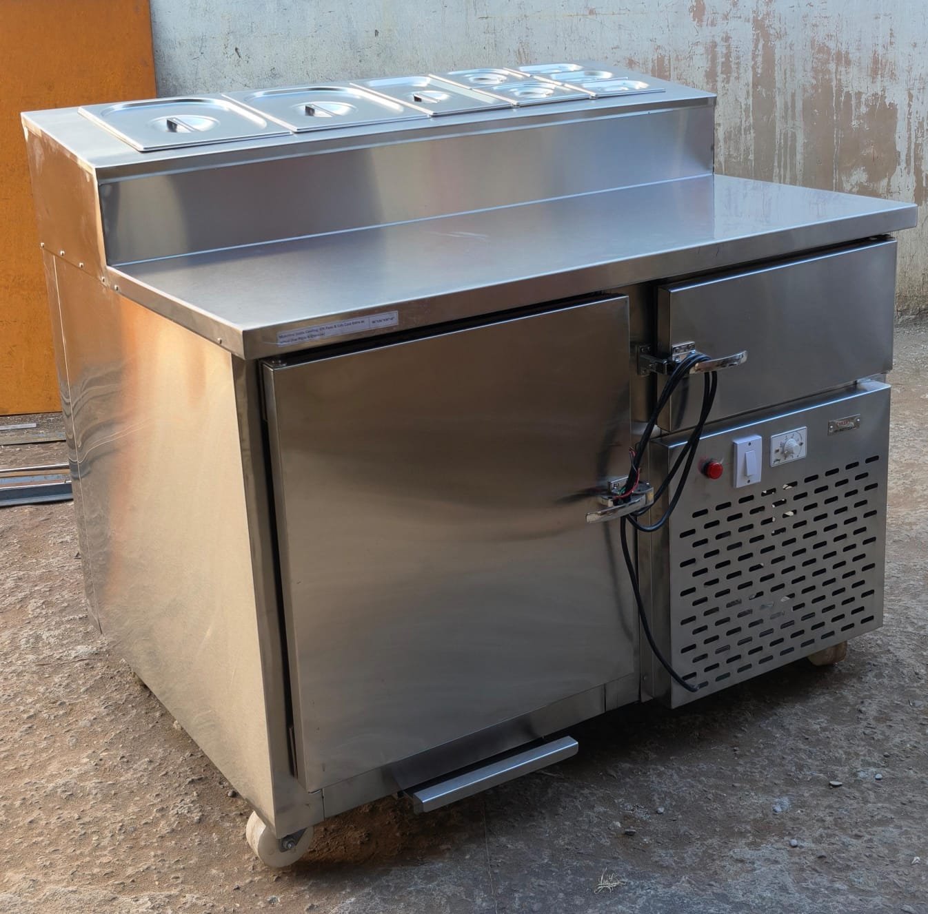 Makeline / Preparation Counter
