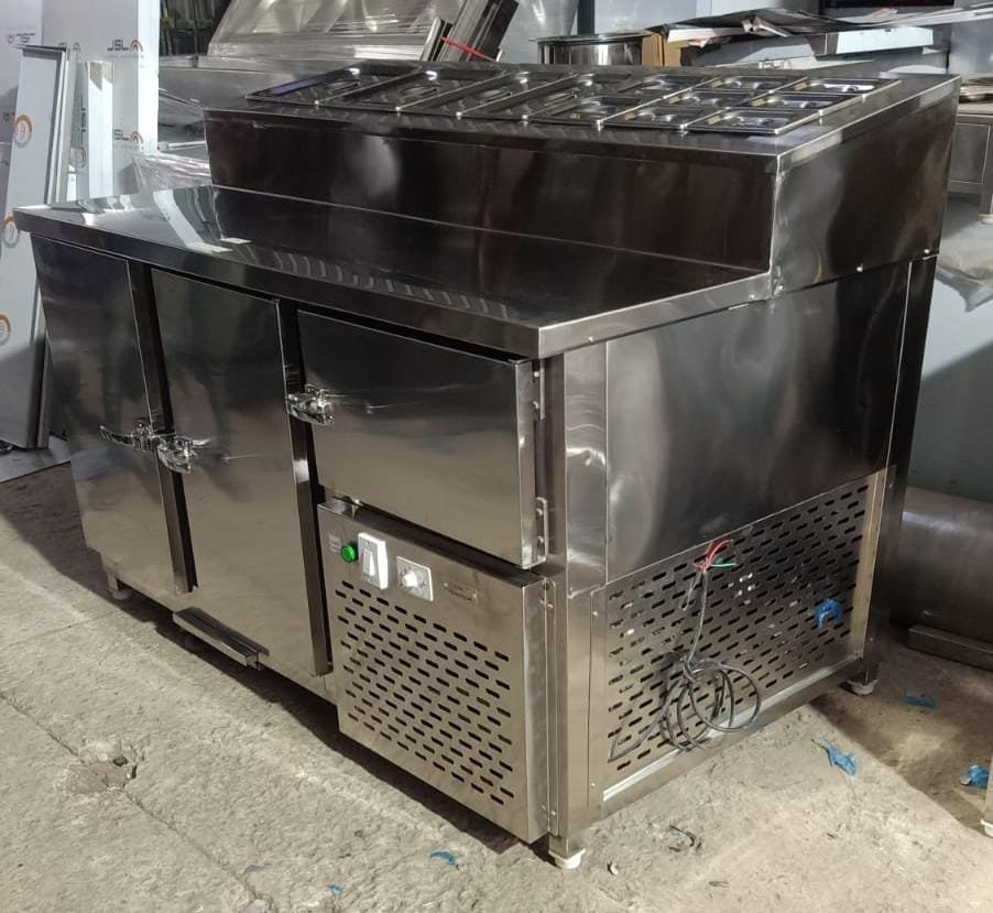 Makeline / Preparation Counter