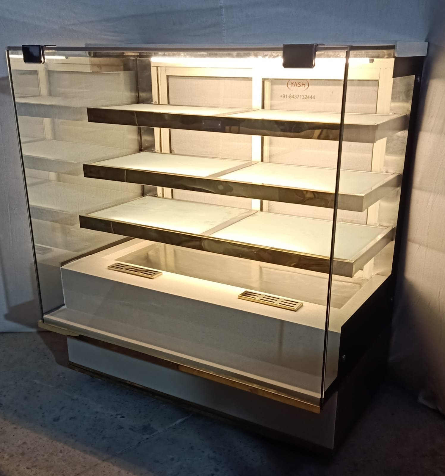 Front Open Display Counter