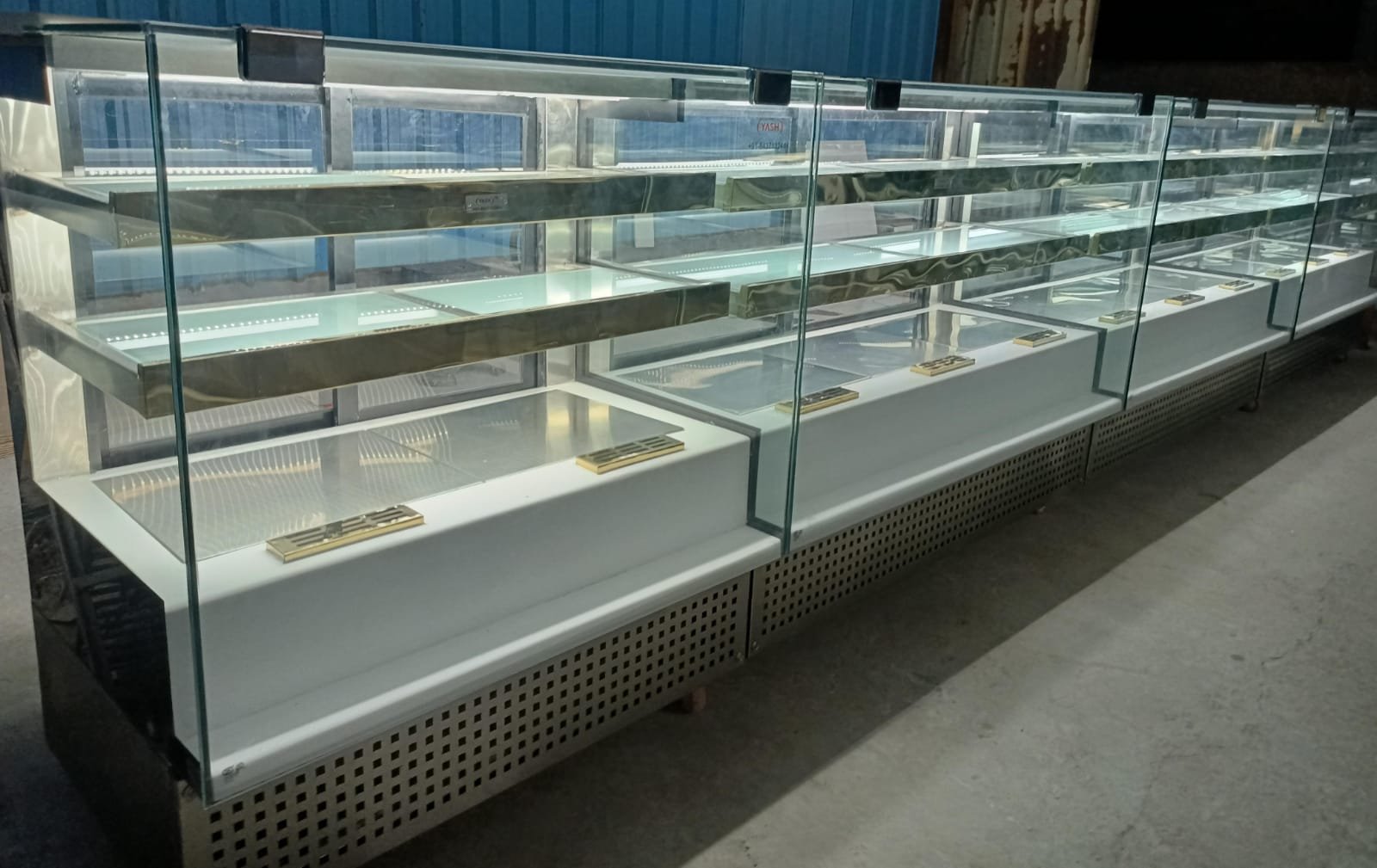 Front Open Display Counter