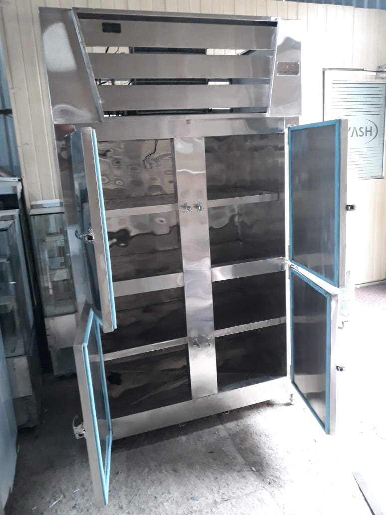 Four Door Vertical Chiller