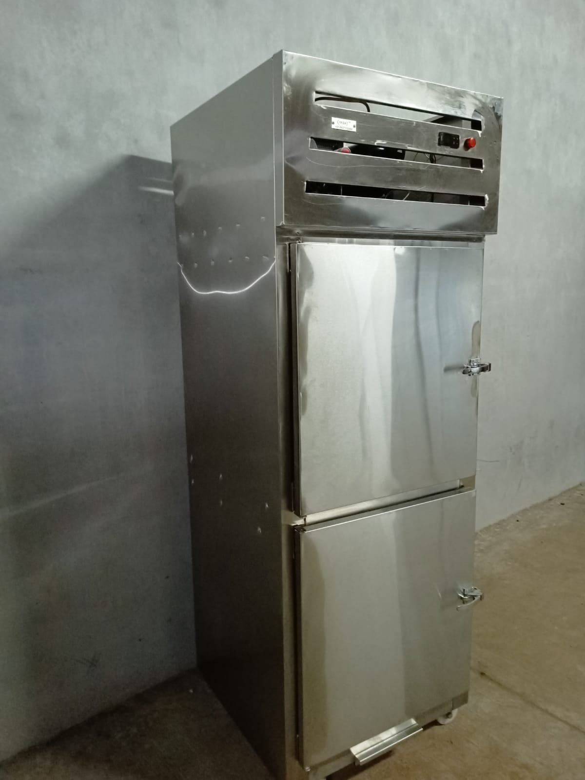 Two Door Vertical Chiller